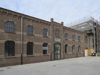 906595 Gezicht op de gerestaureerde zijvleugel van de voormalige Cereol-fabriek (Everard Meijsterlaan 3) te Utrecht.